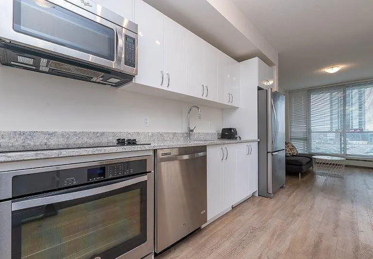 450 8th Ave SE #308 — Photo 3