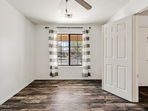 4th image of 328 W SETTLERS Trail