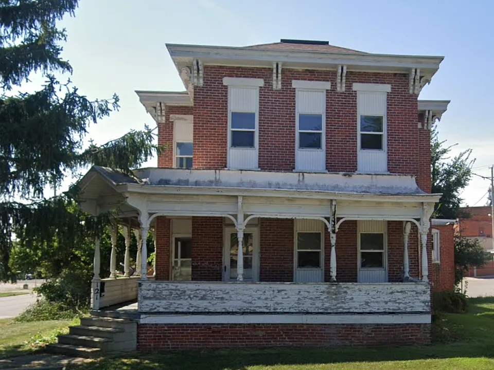 121 S Cherry St #1/2