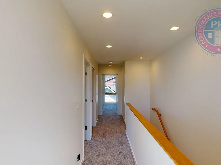 1010 SE 42nd Ave #&-4204 — Photo 18