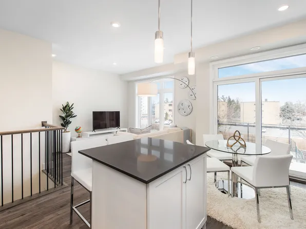 Park Village Townhomes, 2051 Prospect St, Burlington, ON L7R 1Z2