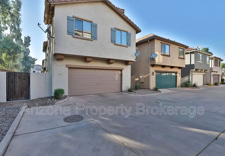 3879 E Santa Fe Ln — Photo 31