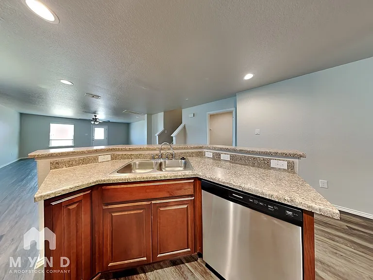 3914 Colemans Run — Photo 8
