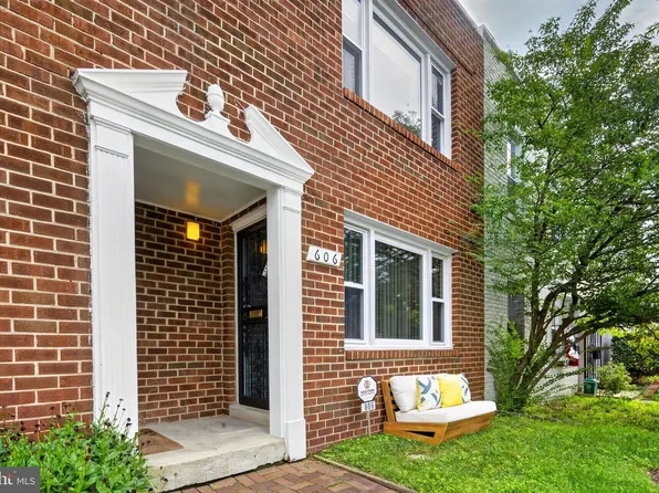 606 Newton Pl NW #606, Washington, DC 20010