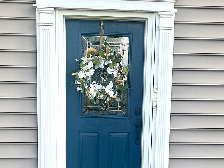 FRONT ENTRANCE to the 3 apartments