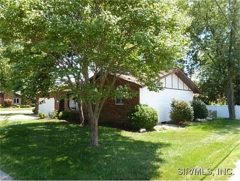 2nd image of 10 Sunray Dr