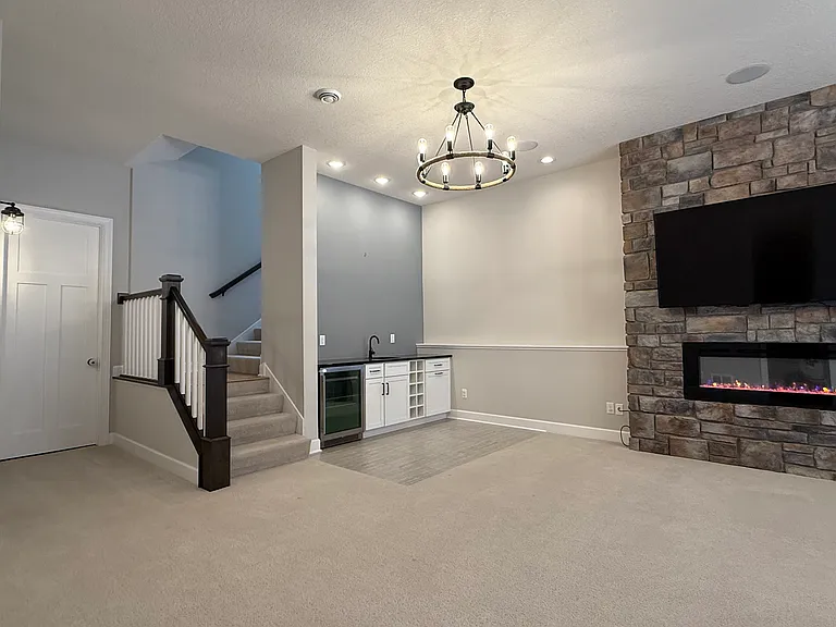 19370 Lake Ave — Photo 33