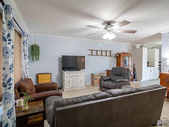 4th image of 1827 E San Gabriel Dr