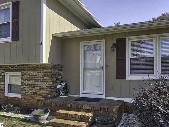 2nd image of 505 Agewood Dr