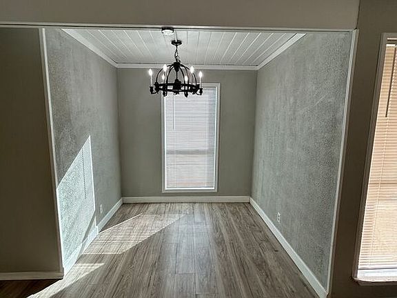 4th image of 803 W Navarro St #A