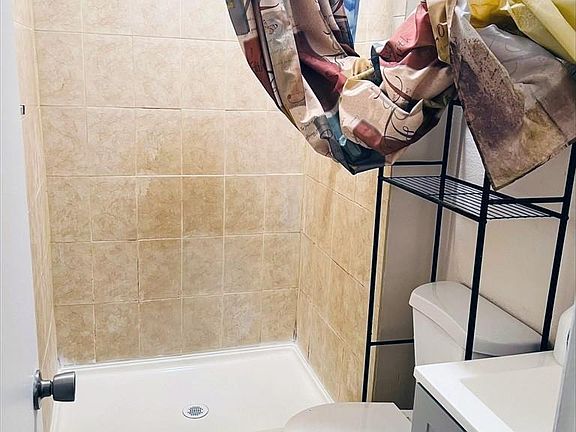 4th image of 400 NW 65th Ave APT 209