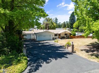 155 Westwood Dr, Grants Pass, OR 97527