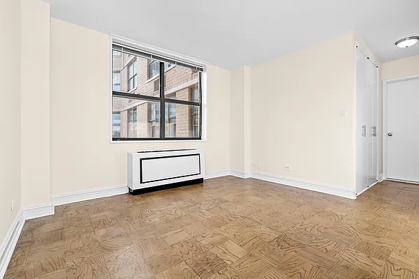 Rented by Bond New York | media 11