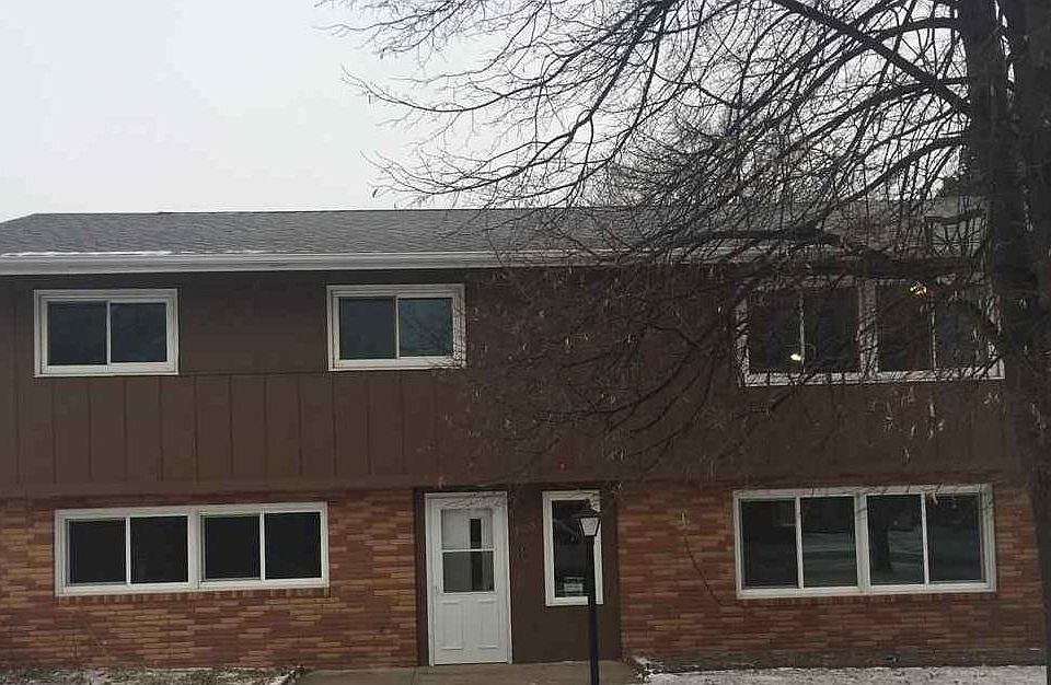1st image of 700 S 13th St
