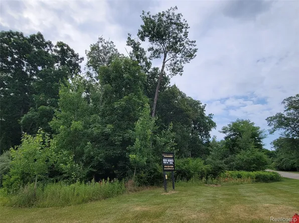 LOT 15 Wyndam Ln, Brighton, MI 48116