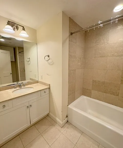 2 Saint Paul St #104 — Photo 10