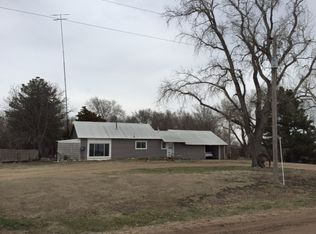 1150 D Rd, Larned, KS 67550