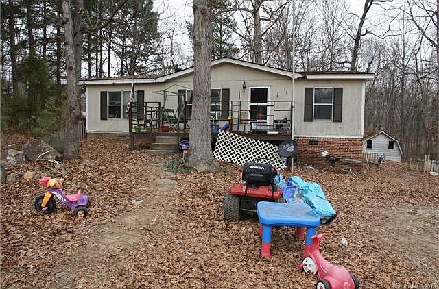1st image of 150 Fox Trail Dr