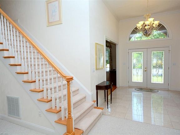 3rd image of 1516 Chandon Cres