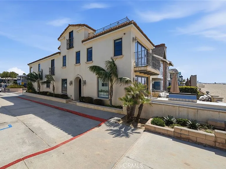 3715 Seashore Dr — Photo 37