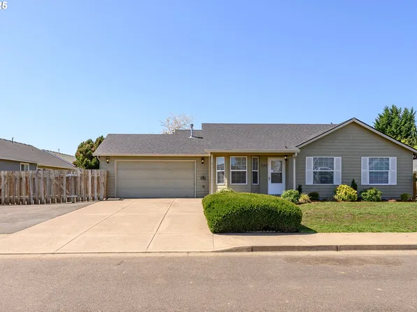 777 Meadows Loop, Sheridan, OR 97378