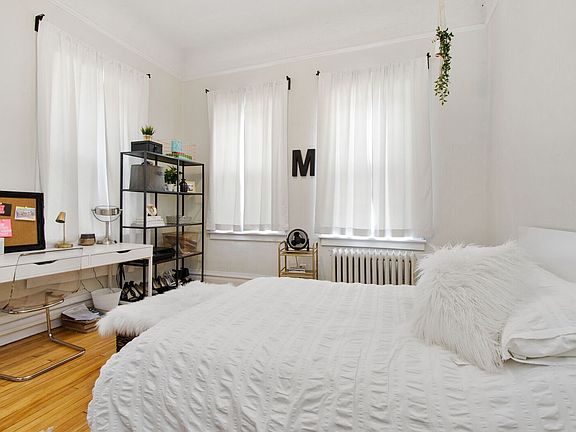 3rd image of 311 Lisgar St #1017517