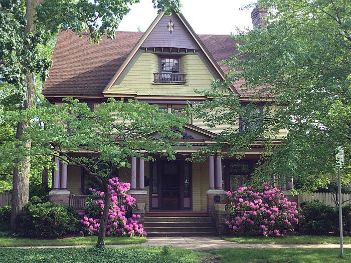 1st image of 514 W Lasalle Ave