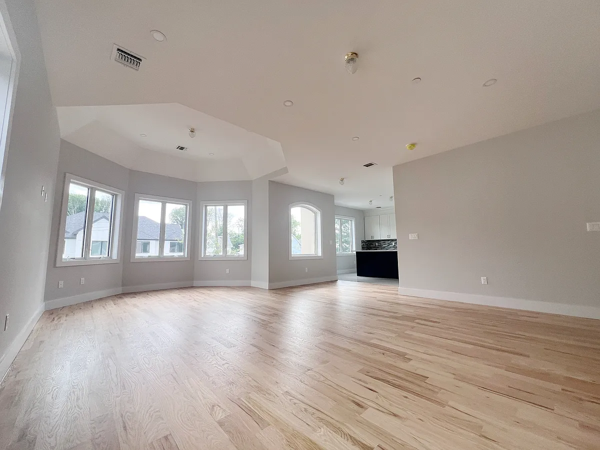 Building Photo - 43 Prall Ave #2