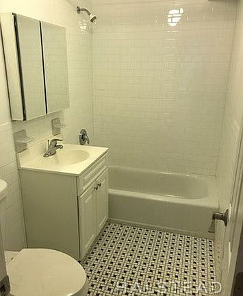 4th image of 569 3rd Ave APT 3
