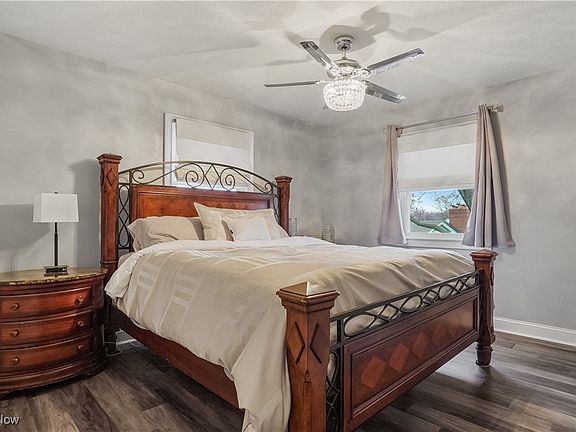 3rd image of 387 Hilbish Ave