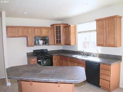 2nd image of 3403 SE Yellowbird Ave