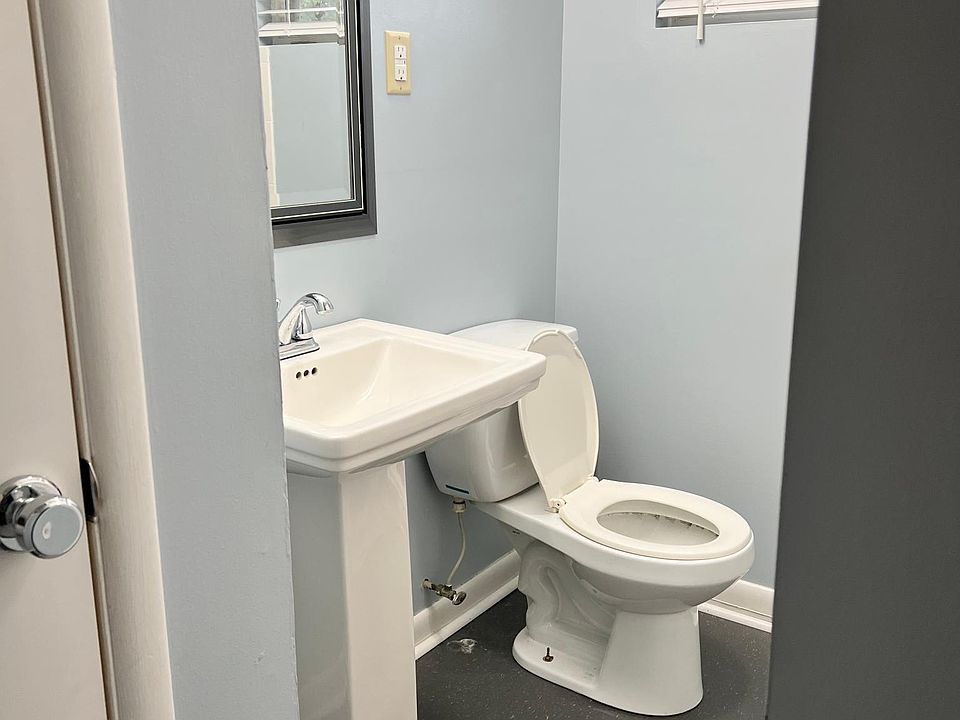 2nd image of 3101 Carrier Ave #3101