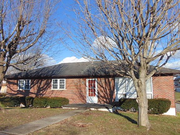 2nd image of 150 Mankin Ave