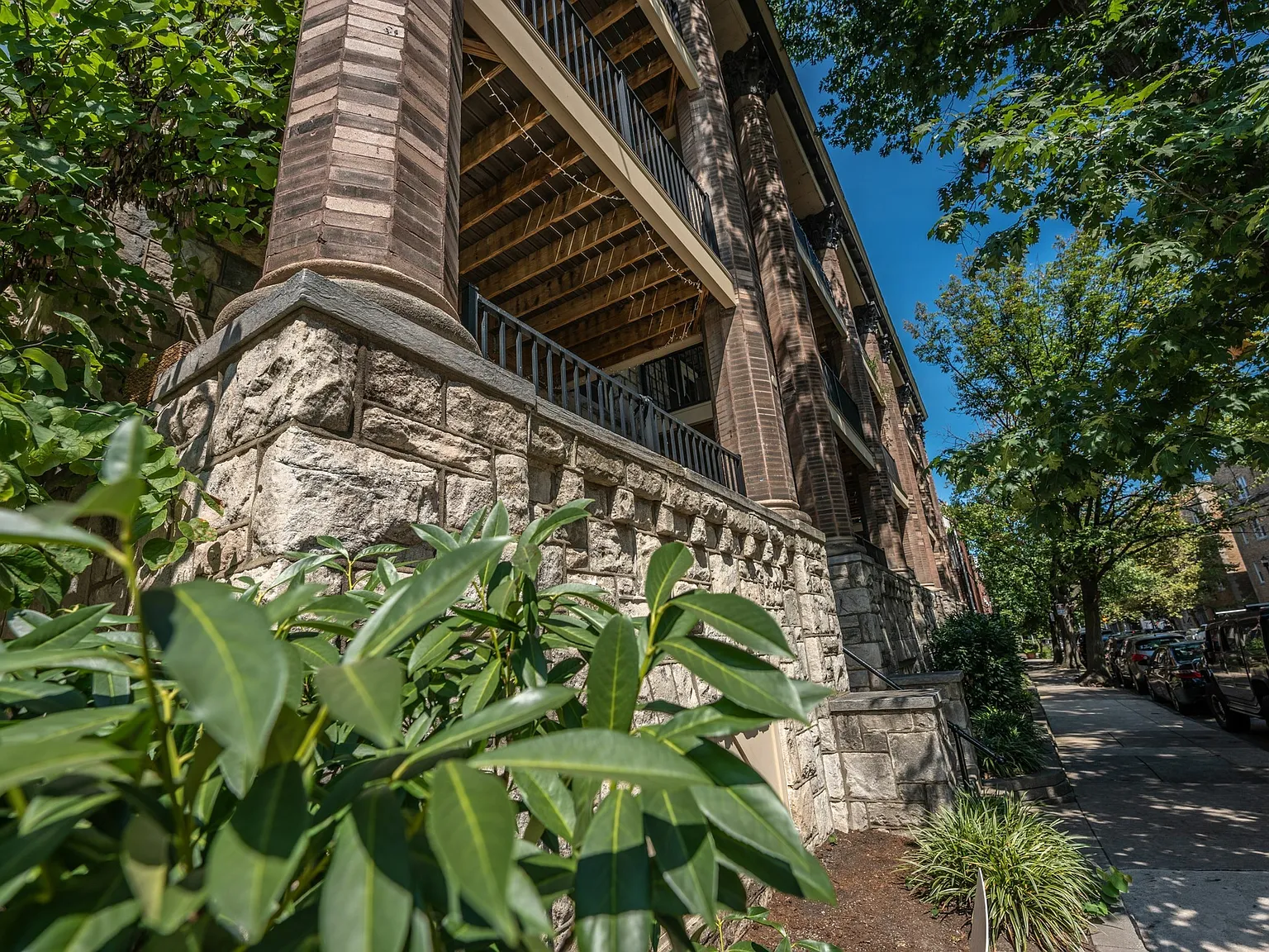 Pine Terrace — Photo 3