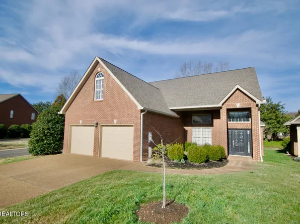 295 Savannah Park Dr, Maryville, TN 37803