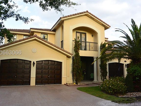 3rd image of 2035 SW 195th Ave