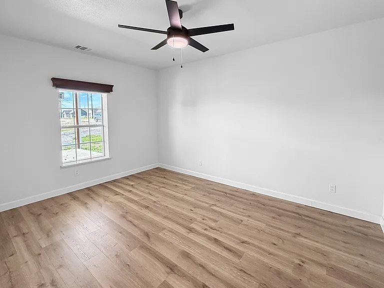 6025 Piper Anne St — Photo 10