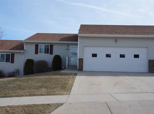 1603 Foothills Rd SW, Minot, ND 58701