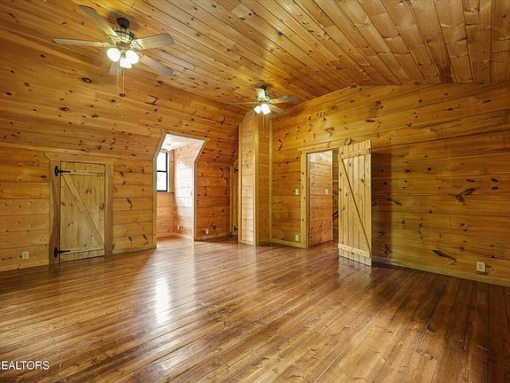 39th image of 610 Towee Falls Rd