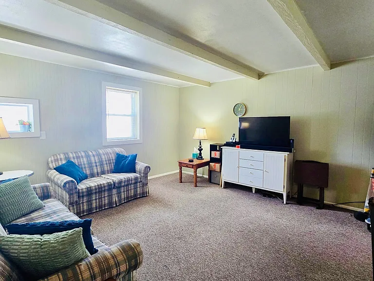 1606 Clawson St #B — Photo 2