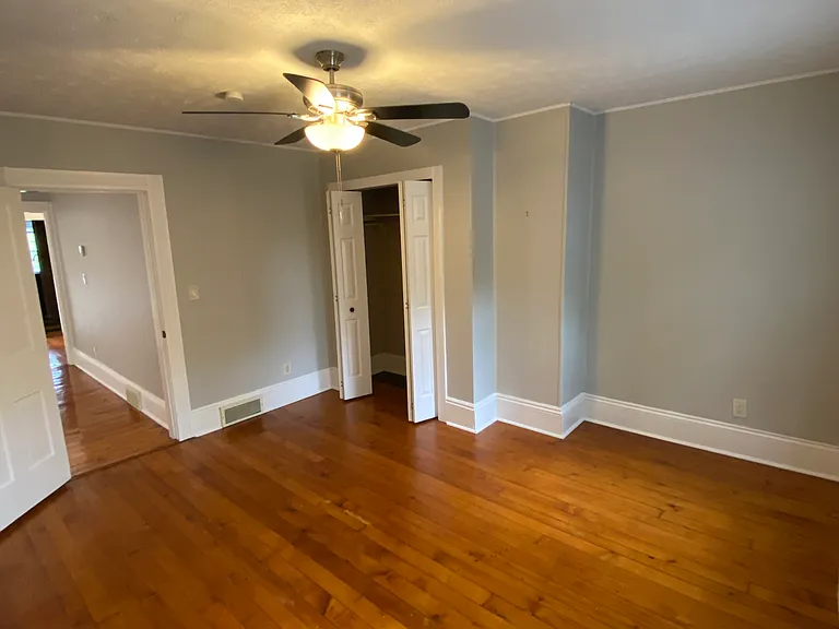 1832 W 48th St #1 — Photo 4