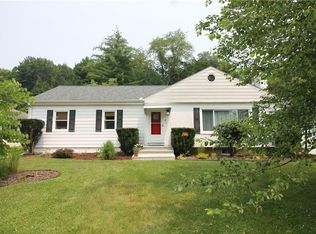 15 Old Farms Rd, Poughkeepsie, NY 12603