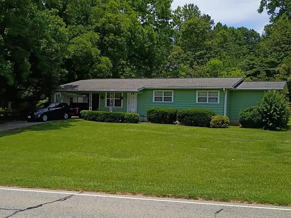 733 Bell Creek Rd, Hiawassee, GA 30546