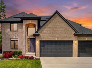 11847 Liberty Woods Dr, Washington, MI 48094