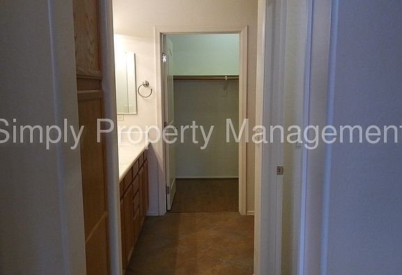 4th image of 10655 N 9th St Unit 107