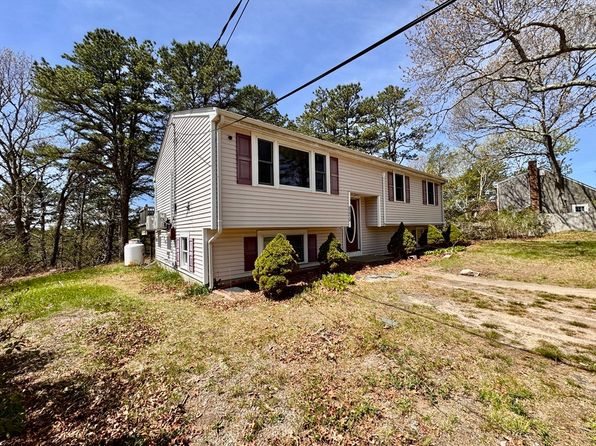 885 Long Pond Rd, Plymouth, MA 02360