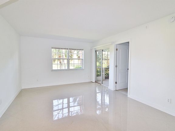 3rd image of 1506 SE Royal Green Cir #103