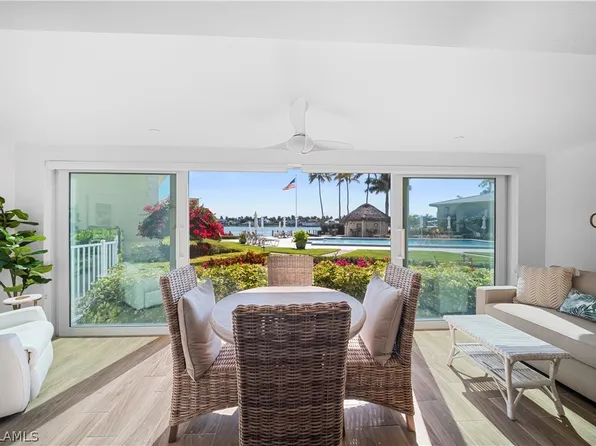 2850 Gulf Shore Blvd N APT 108, Naples, FL 34103