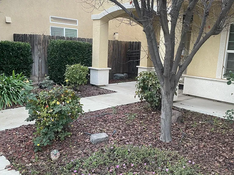 3309 S Rose Brook Dr — Photo 3