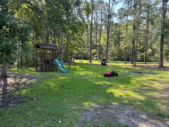 3rd image of 804 Gadsden Loop